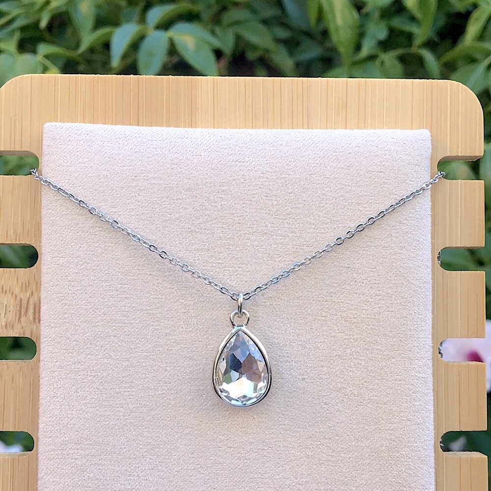 Elegant Silver Pear Crystal Drop Pendant Necklace - Picture 3 of 7